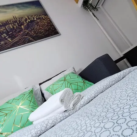 Hostel Trzypokojowy Damrota 4