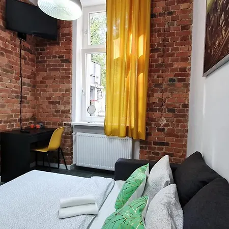 Trzypokojowy Damrota 4 *