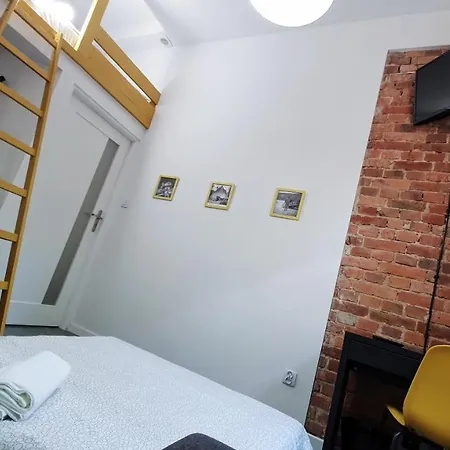 Trzypokojowy Damrota 4 * Катовице