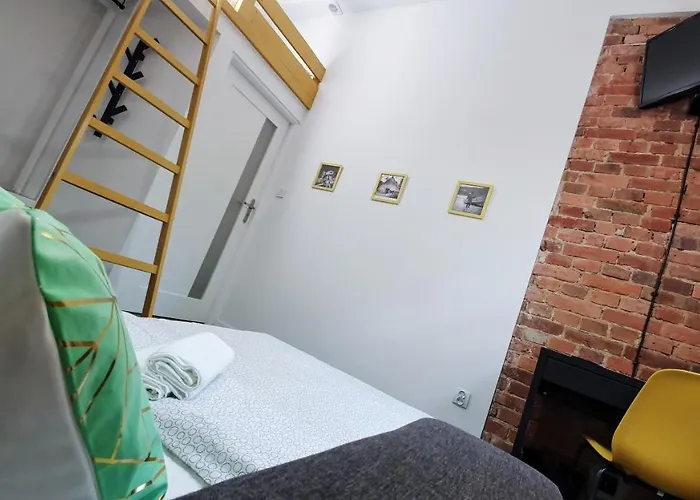 Trzypokojowy Damrota 4 *