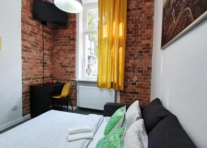 Trzypokojowy Damrota 4 *