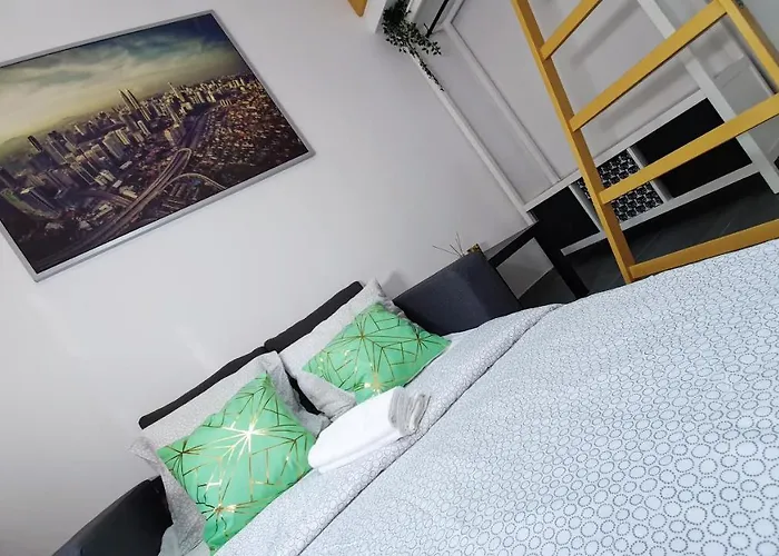 Trzypokojowy Damrota 4 Hostel