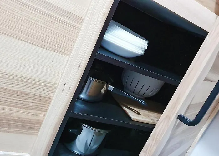 Trzypokojowy Damrota 4 Hostel *